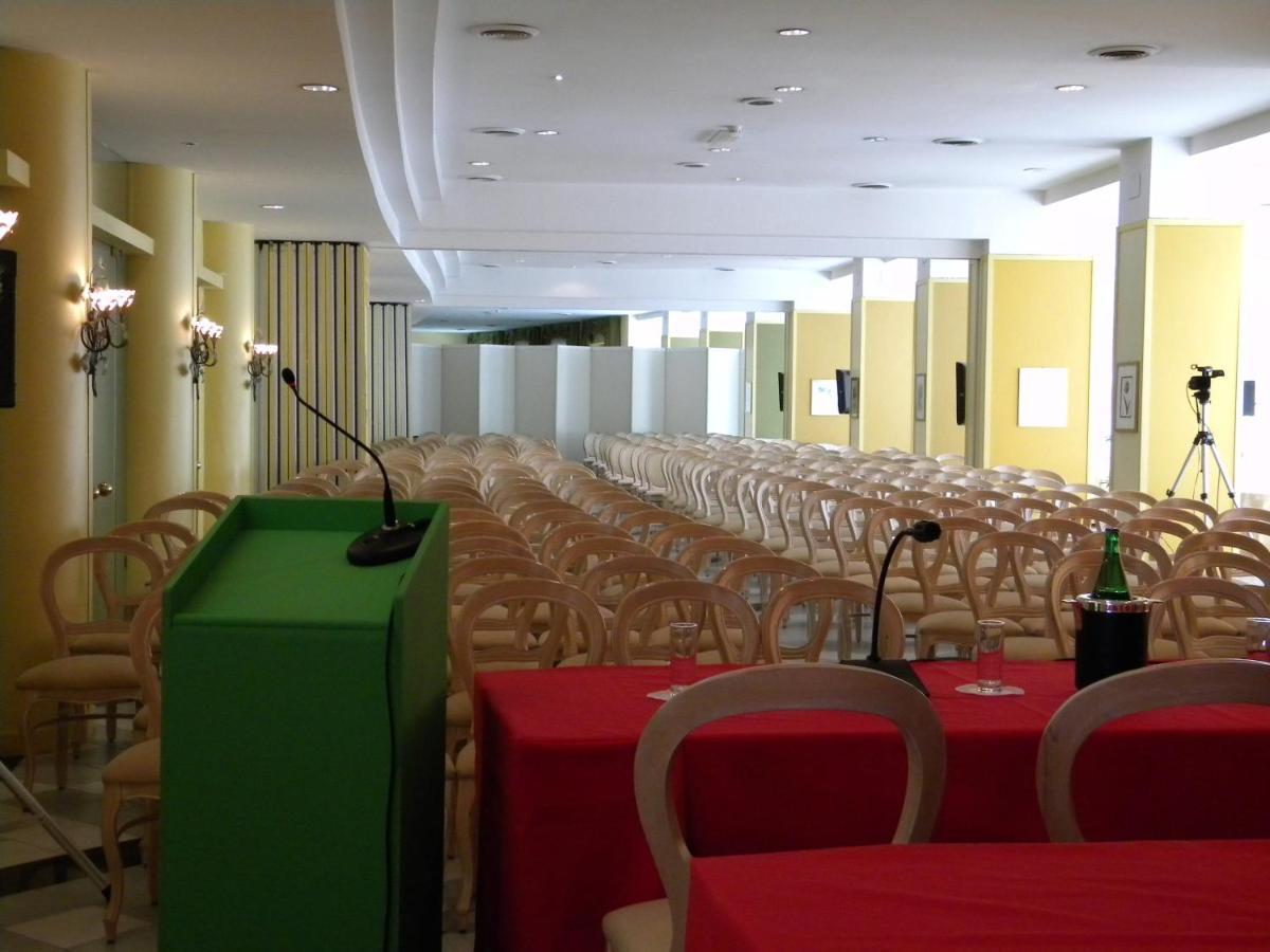 Hotel Dei Congressi 카스텔라마레디스타비아 외부 사진